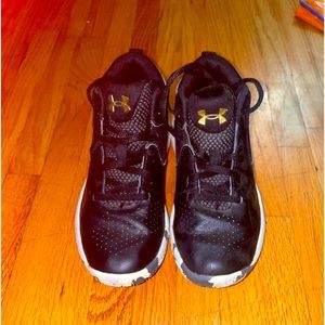 Under Armour boys high top sneakers